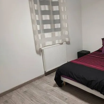 Rent this 1 bed apartment on 91250 Saintry-sur-Seine