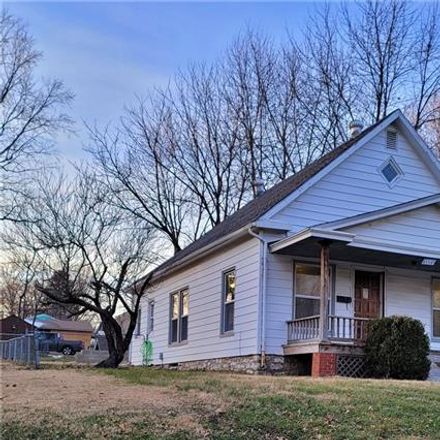 Rent this 3 bed house on South Hocker Avenue in Independence, MO 64050