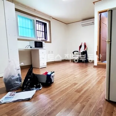 Rent this studio apartment on 서울특별시 관악구 봉천동 1588-6