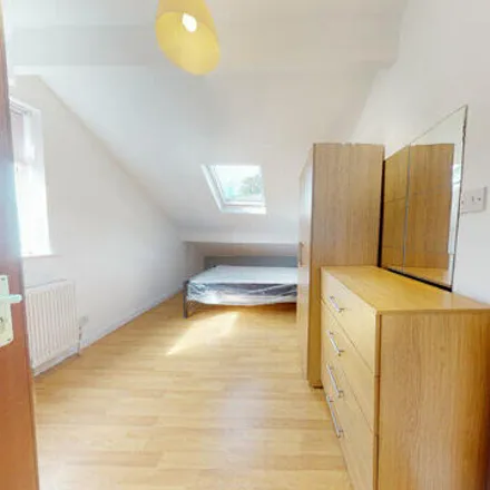 Image 7 - Back Norwood Terrace, Leeds, LS6 1EB, United Kingdom - Apartment for rent