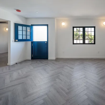 Image 6 - 7320 9th Avenue, Los Angeles, CA 90043, USA - Townhouse for sale