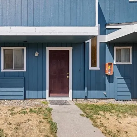 Buy this 8 bed house on 315 N Fillmore St in Kennewick, Washington