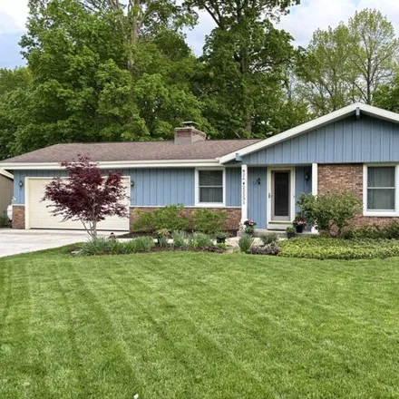 Buy this 4 bed house on N26W22231 Glenwood Lane in City of Pewaukee, WI 53186
