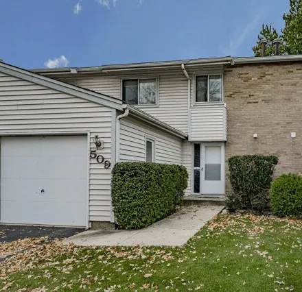 Rent this 3 bed house on 509 Jill Ln in Bolingbrook, Illinois