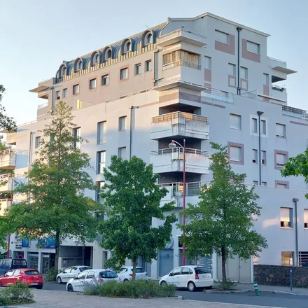 Image 5 - Hôtel de Ville, Place Eugène Raynaldy, 12000 Rodez, France - Apartment for rent