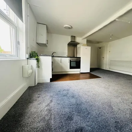 Image 1 - Chorley Road, Swinton, M27 6BD, United Kingdom - Apartment for rent