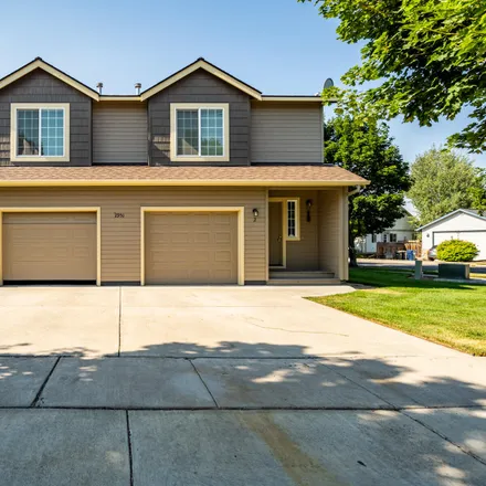 Buy this studio duplex on 2951 Northeast Stanton Avenue in Bend, OR 97701