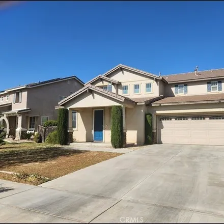 Buy this 8 bed house on 13784 Coolidge Way in Hesperia, CA 92344