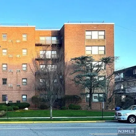 Buy this 1 bed condo on 95 Orient Way in Rutherford, NJ 07070