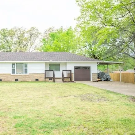 Buy this 3 bed house on 4778 Grand Avenue in Fort Smith, AR 72904
