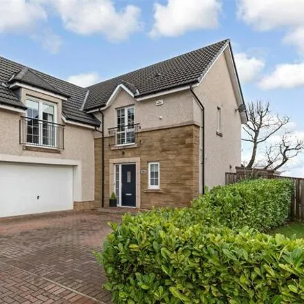 Buy this 5 bed house on Viewfield Gardens in Nerston Village, G74 4XW