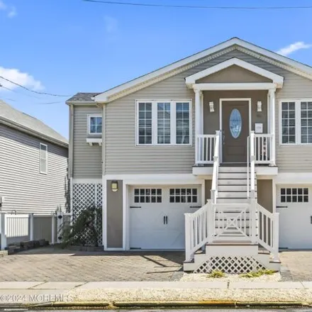 Rent this 3 bed house on 178 Randall Avenue in Point Pleasant Beach, NJ 08742