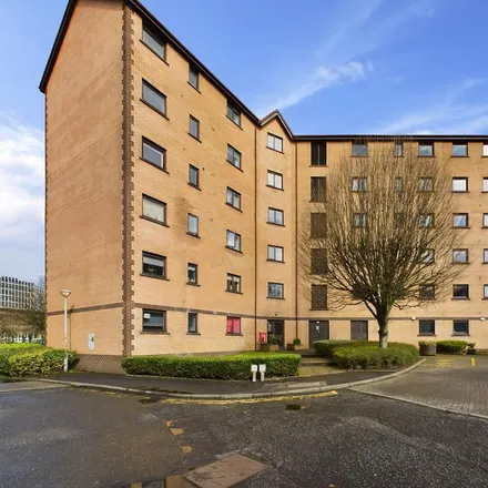 Rent this 2 bed apartment on 6 Riverview Place in Glasgow, G5 8EB
