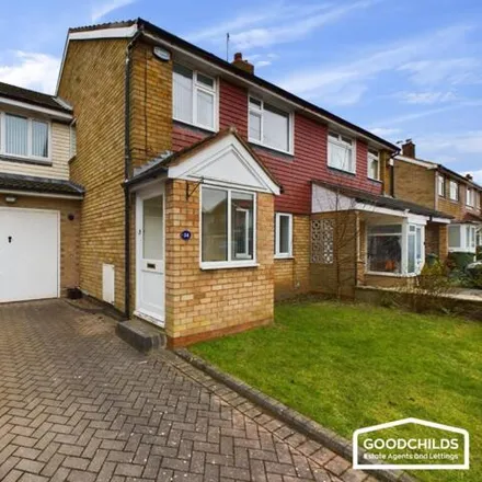 Buy this 4 bed duplex on Fishley Close in Bloxwich, WS3 3QA