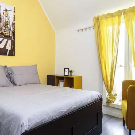 Rent this 2 bed apartment on Via Arcivescovo Romilli in 20139 Milan MI, Italy