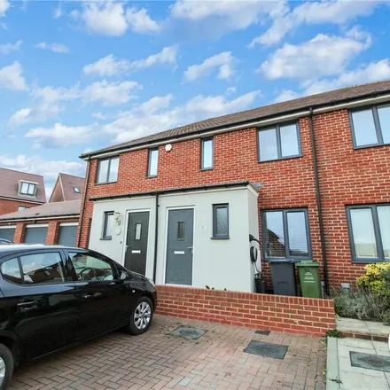 Rent this 2 bed townhouse on Bailey Drive in Swanscombe, DA10 1AA