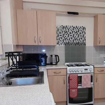 Image 3 - Leeds, LS8 3HS, United Kingdom - House for rent