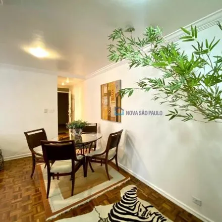 Buy this 2 bed apartment on Rua Pedroso Alvarenga 296 in Vila Olímpia, São Paulo - SP
