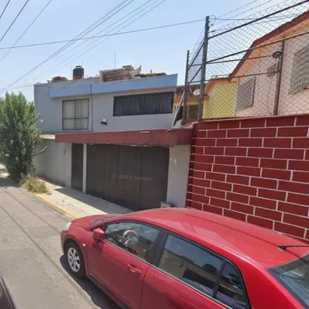 Buy this 3 bed house on Avenida Sindicato Nacional de Electricistas in Habit. Viveros del Valle, 54056 Tlalnepantla