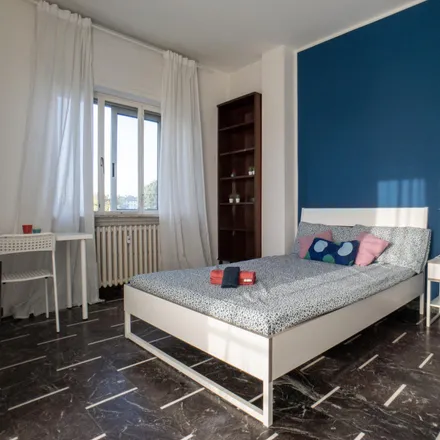Rent this 3 bed room on Via Francesco Baracca 159 in 20099 Sesto San Giovanni MI, Italy
