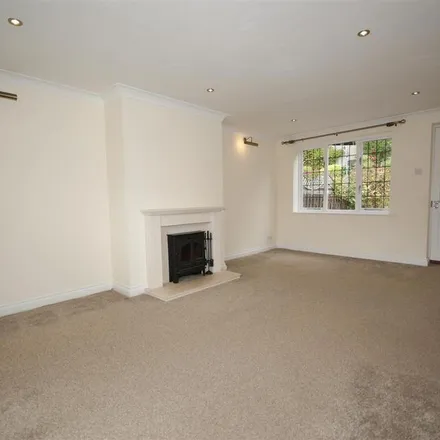 Rent this 3 bed townhouse on Bridwell Crescent in Halberton, EX15 3FU
