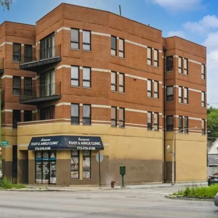 Buy this 3 bed condo on 4000 S Western Ave Apt 2 in Chicago, Illinois