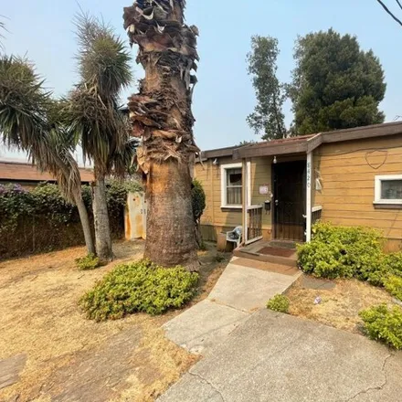 Image 2 - 8420 Birch St, Oakland, California, 94621 - House for sale
