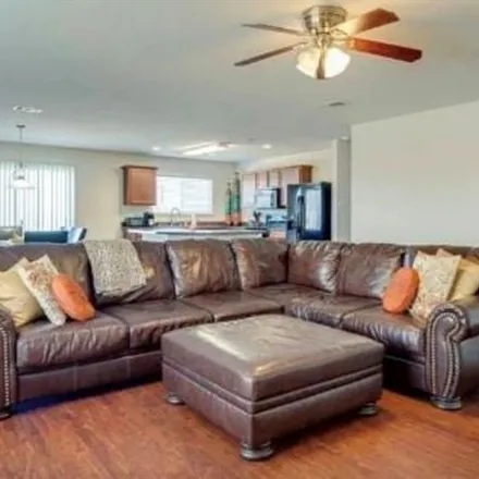 Image 1 - 310 Saddlebrook Drive, Krum, Denton County, TX 76249, USA - Apartment for rent