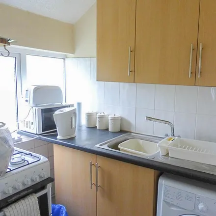Image 3 - West Drive, Garston, WD25 0AL, United Kingdom - Apartment for rent