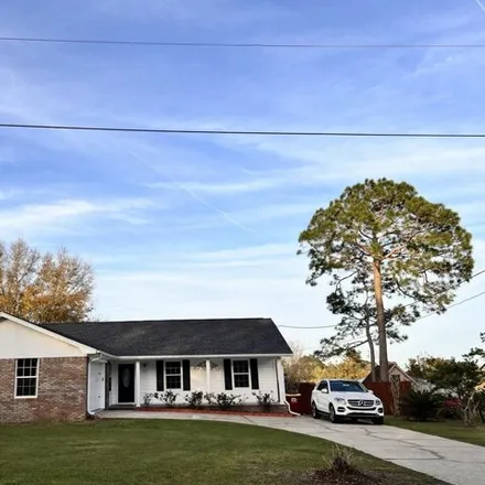 Buy this 4 bed house on 165 Loop Drive in Crestview, FL 32536