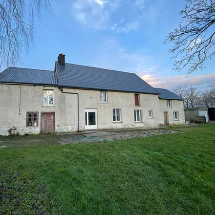 Buy this 3 bed house on Coetmorvan in unnamed road, 22460 Merléac