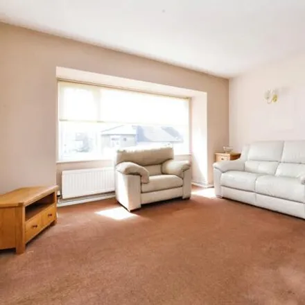 Image 4 - Ongar Road, Brentwood, CM15 9DH, United Kingdom - Apartment for sale