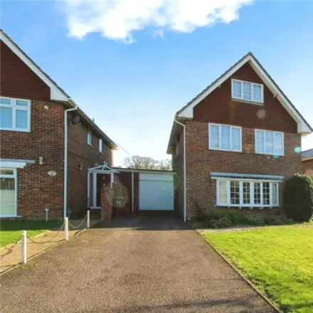 Buy this 5 bed house on Edwards Close in Havant, PO8 8RJ