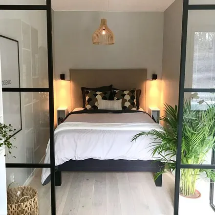 Rent this 2 bed apartment on Lundagatan in 171 69 Solna kommun, Sweden