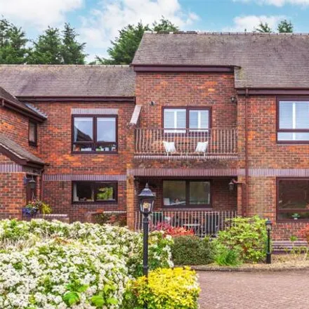 Buy this 2 bed apartment on unnamed road in Bisham, SL7 1SJ