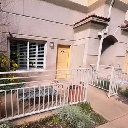 Image 4 - 5228 Premiere Hills Circle, Los Angeles, CA 91364, USA - House for sale