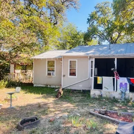 Buy this 2 bed house on 705 East Theissen Street in Boerne, TX 78006