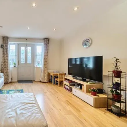 Buy this 2 bed townhouse on 26 The Orchards in Cambridge, CB1 9HD