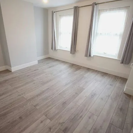 Rent this 2 bed apartment on 401 Oxford Road in Reading, RG30 1HA