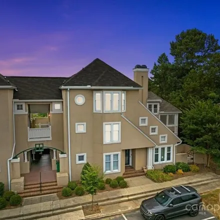 Buy this 2 bed condo on 9202 Ravenwing Dr in Charlotte, North Carolina