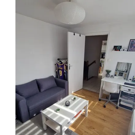 Rent this 3 bed apartment on 1 Place Albert Denvers in 59820 Gravelines, France