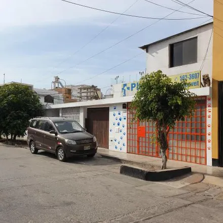 Image 2 - Calle Ubinas, San Miguel, Lima Metropolitan Area 15087, Peru - House for sale