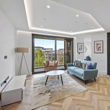 Rent this studio apartment on Sawyer Street in Bankside, London