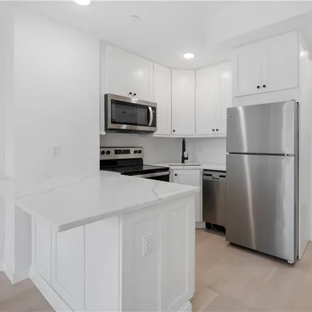 Image 5 - 1655 East 19th Street, New York, NY 11229, USA - Condo for sale