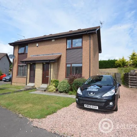 Rent this 2 bed duplex on Millbay Terrace in Dundee, DD2 5JJ