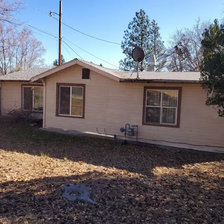 Buy this 3 bed house on 2280 Warring Street in Klamath Falls, OR 97601