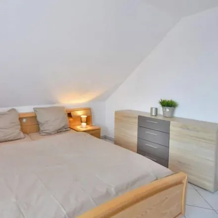 Rent this 3 bed house on Ośrodek Szkolno Wypoczynkowy Wicie in Wczasowa 11, 76-150 Wicie
