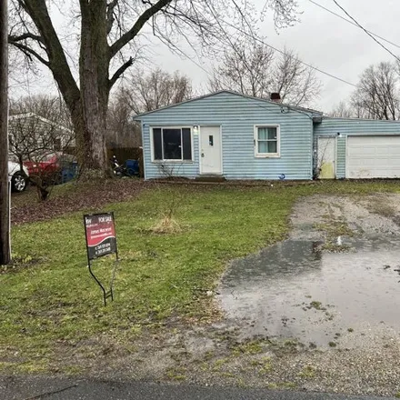 Buy this 3 bed house on 1316 Foster Avenue in Lakewood, Kalamazoo Charter Township