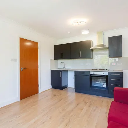 Rent this 3 bed apartment on West Hampstead in Blackburn Road, London