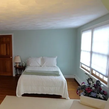 Rent this 3 bed house on Harwich in MA, 02646